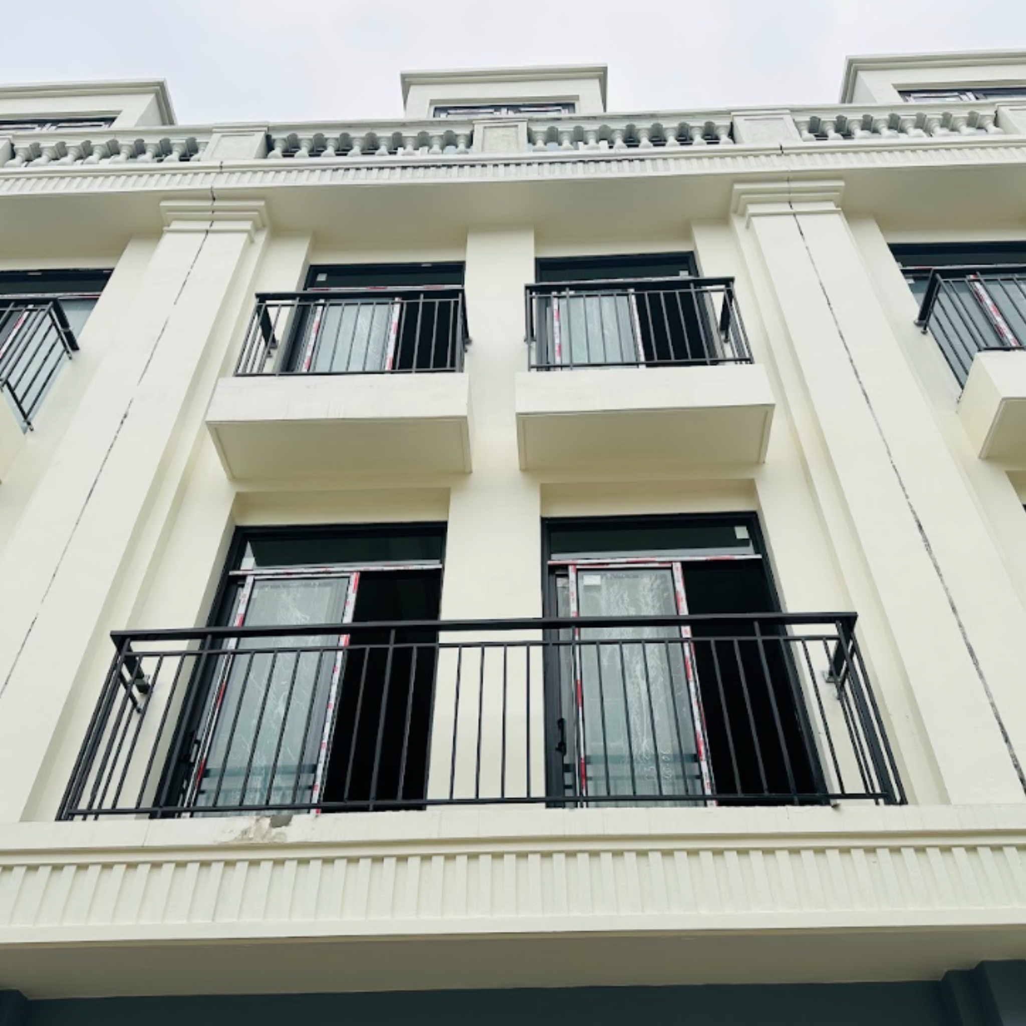 Cửa nhôm kính phòng ngủ tại Yên Bái Riverside