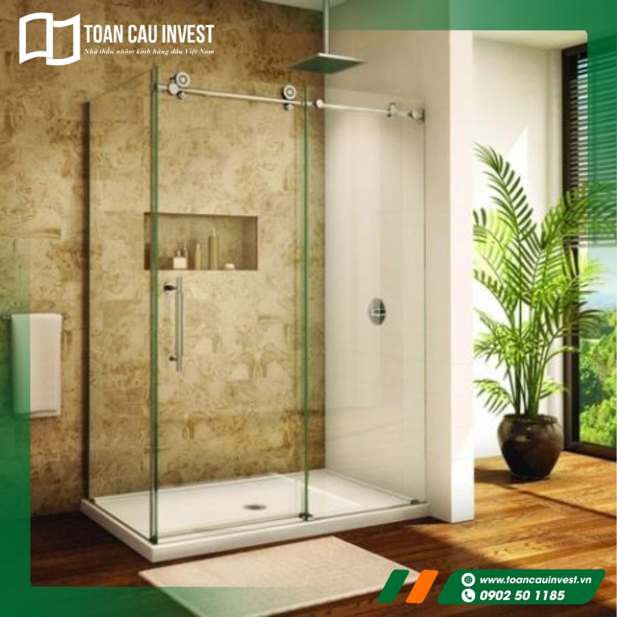 Ánh sáng được tận dụng tối đa nhờ thiết kế phòng tắm kính