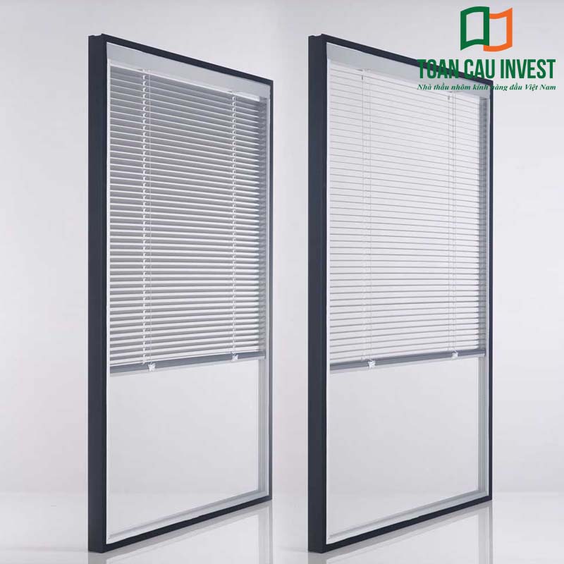 Hộp kính tích hợp rèm cấu tạo đặc biệt gồm hai lớp kính và rèm chắn sáng ở giữa, mang đến khả năng điều tiết ánh sáng tối ưu, chống bụi, chống ồn, giữ không gian sạch sẽ và hiện đại