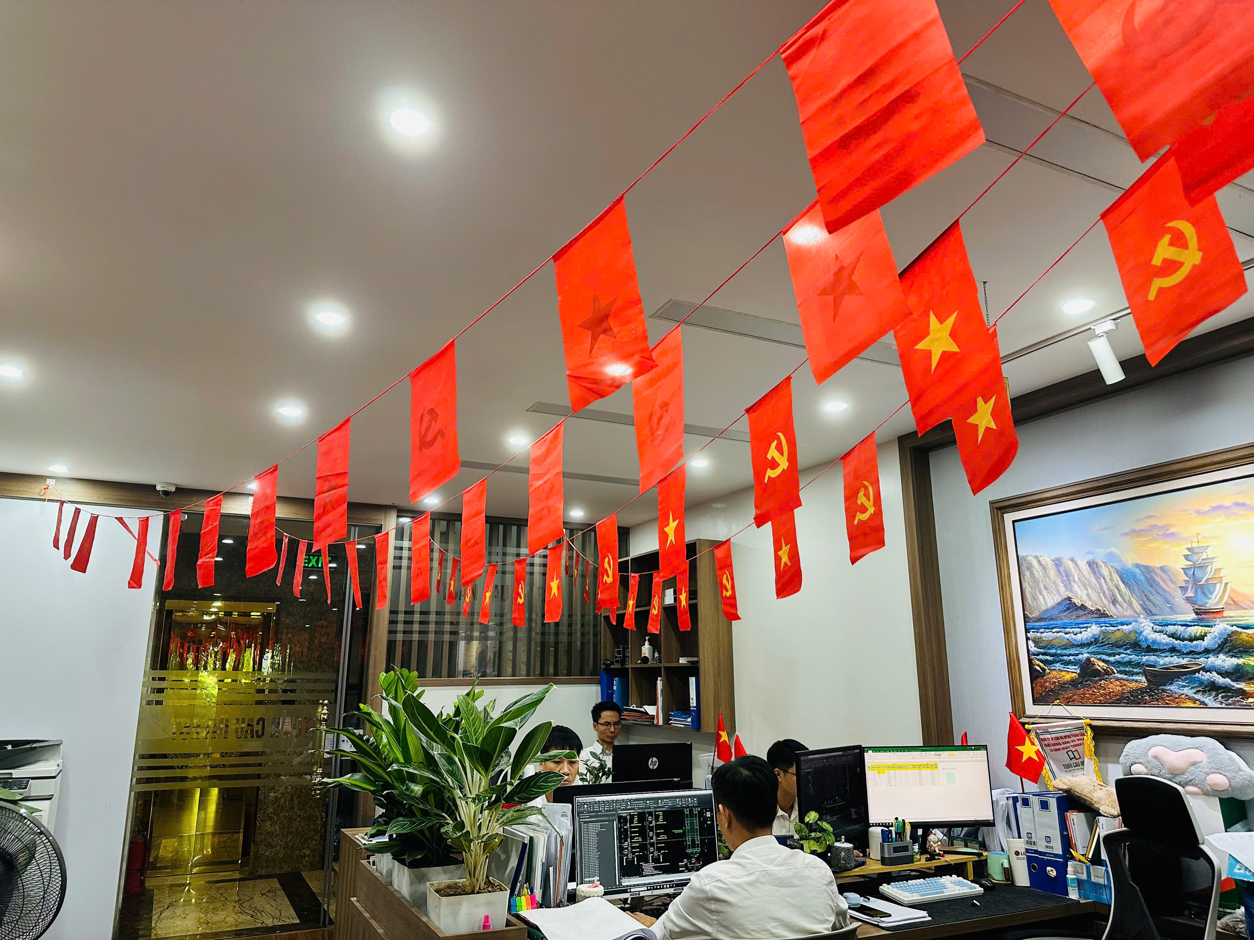 Văn phòng Toàn Cầu rực rỡ cờ hoa mừng Quốc khánh 2/9