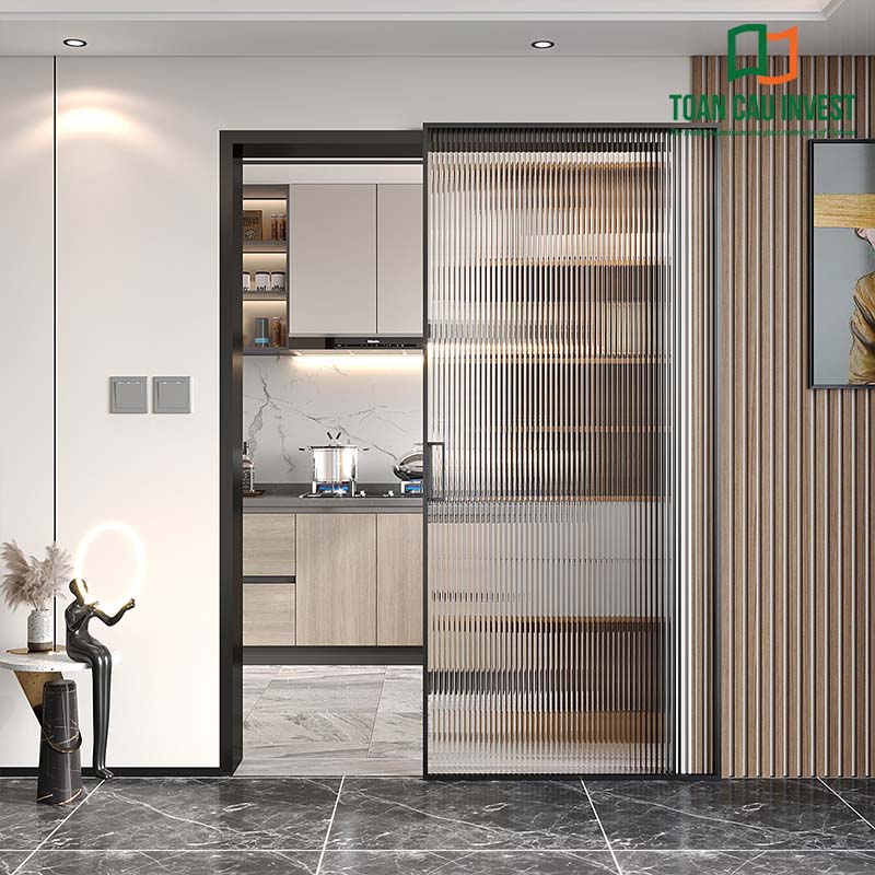 Cửa nhôm kính lùa 1 cánh kết hợp kính mờ và kính trong – phân chia không gian mà vẫn giữ ánh sáng tự nhiên.
