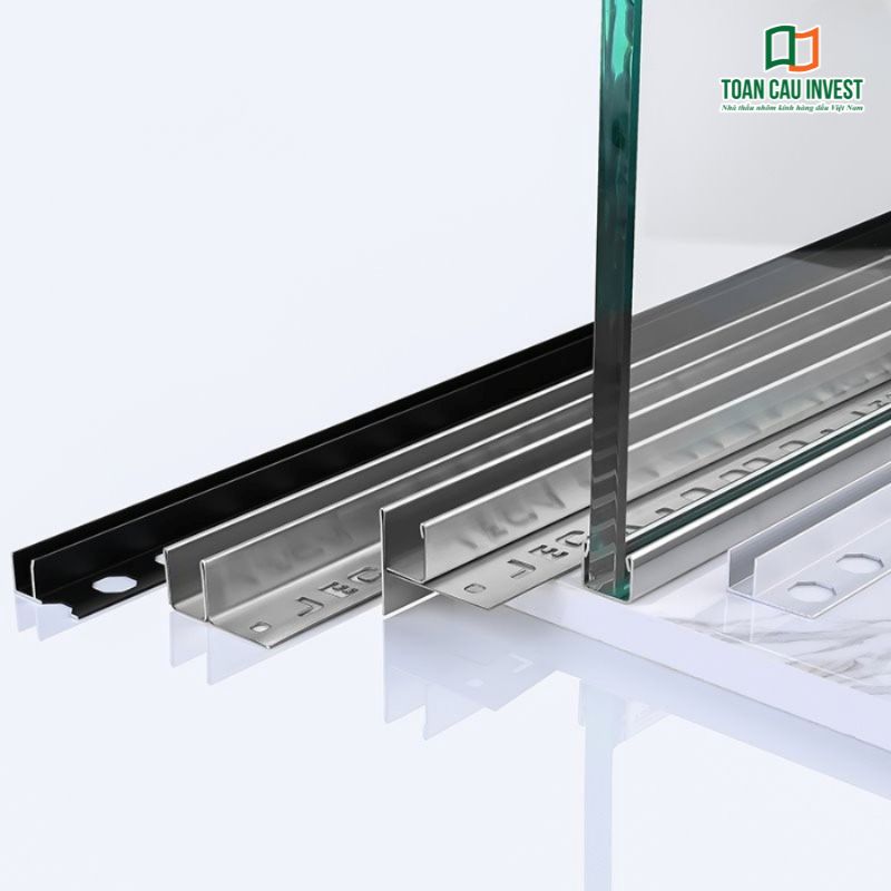 Bộ nẹp kính cường lực với nhiều loại và màu sắc khác nhau, phù hợp cho nhiều hạng mục thi công kính.